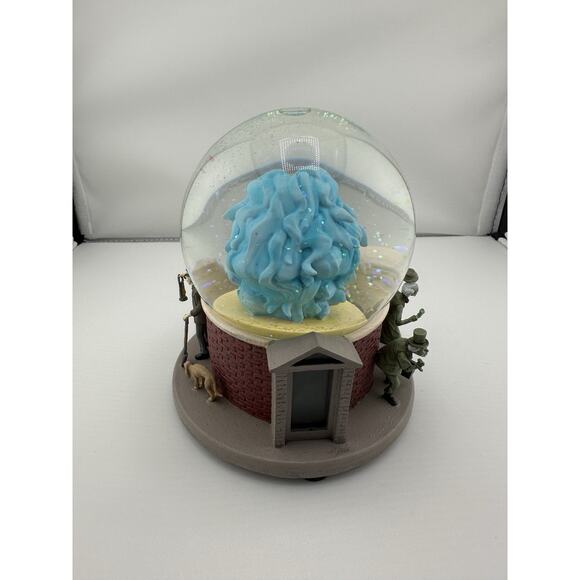 Disney "Madame Leota" Snow Globe from the Haunted Mansion Parks Exclusive - Picture 4 of 10